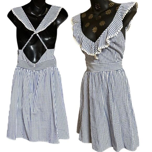 APRICOT LANE Women's Deep V-Neck Casual Striped Ruffle dress Large
NWT - Picture 1 of 17